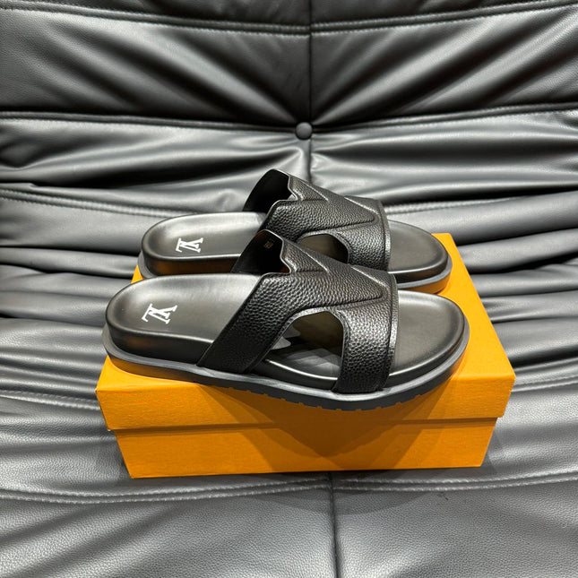 LV OASIS MULE IN BLACK CALFSKIN