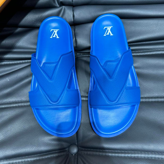 LV OASIS MULE IN COBALT BLUE CALFSKIN