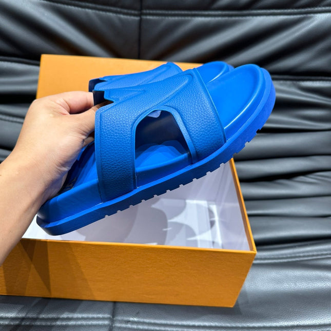 LV OASIS MULE IN COBALT BLUE CALFSKIN