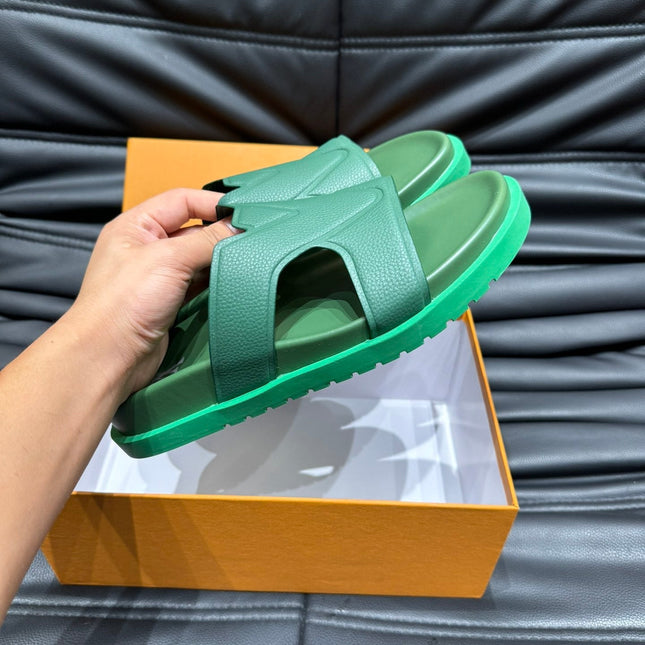 LV OASIS MULE IN SEA GREEN CALFSKIN
