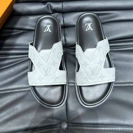 LV OASIS MULE IN WHITE MONOGRAM CALFSKIN
