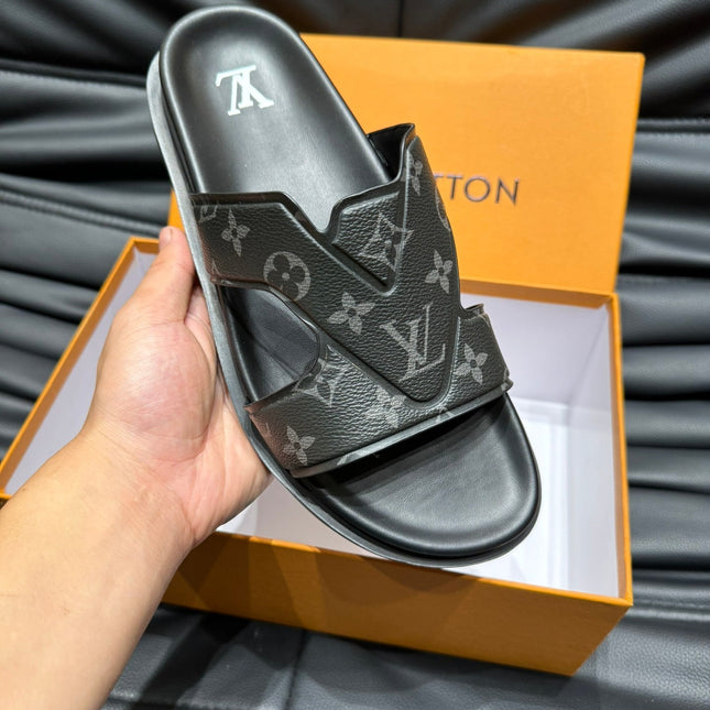 LV OASIS MULE IN BLACK MONOGRAM CALFSKIN
