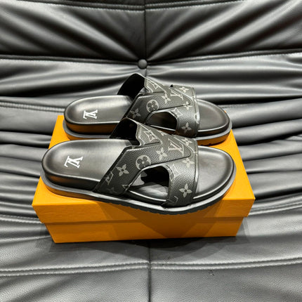 LV OASIS MULE IN BLACK MONOGRAM CALFSKIN