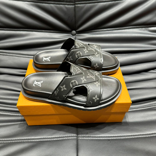 LV OASIS MULE IN BLACK MONOGRAM CALFSKIN