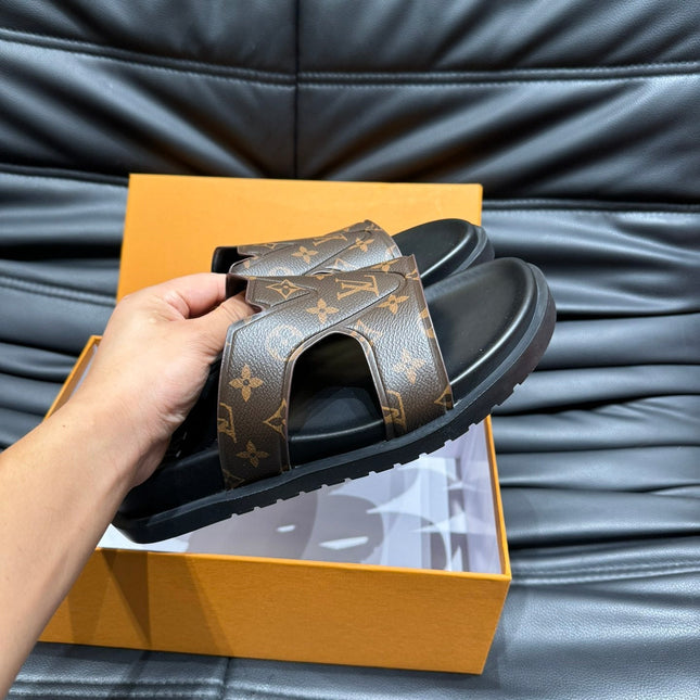 LV OASIS MULE IN CHOCOLATE BROWN MONOGRAM CALFSKIN