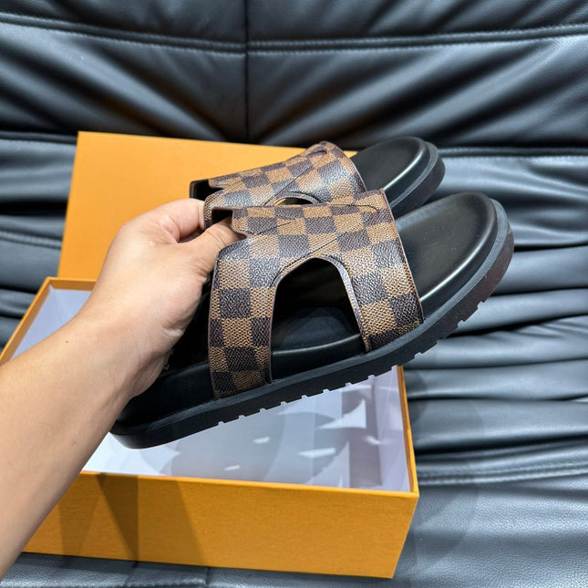 LV OASIS MULE IN CHOCOLATE BROWN DAMIER CALFSKIN