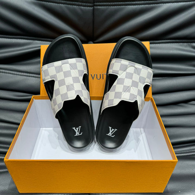 LV OASIS MULE IN WHITE DAMIER CALFSKIN