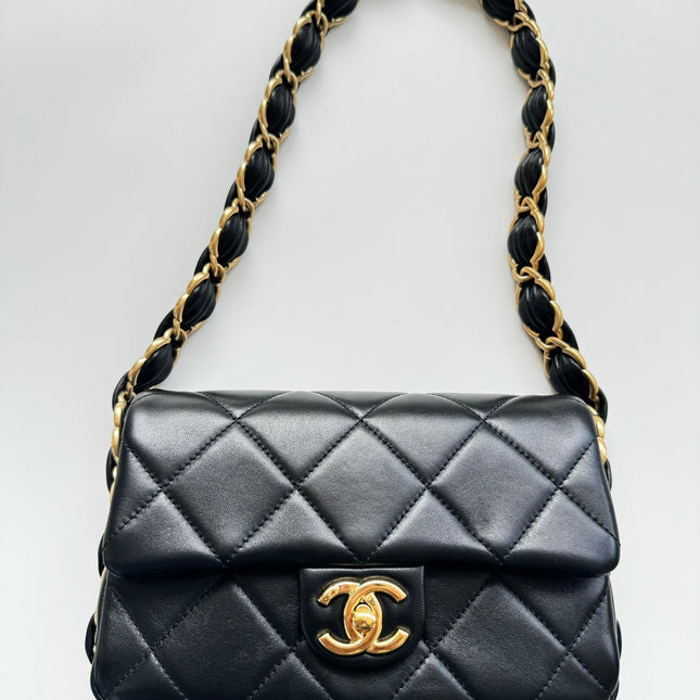 CHANEL 25S FLAP BAG 20 CM IN BLACK LAMBSKIN WITH GOLD HARDWARE