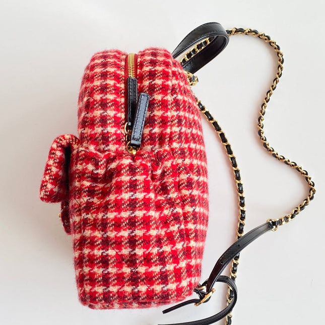 CHANEL 25S BACKPACK 28 CM IN RED TWEED WITH GOLD HARDWARE