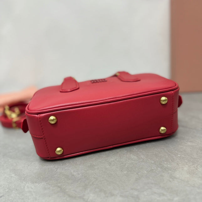 ARCADIE BAG 22 IN RED CALFSKIN GOLD HARDWARE