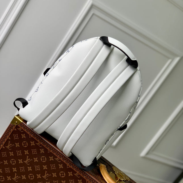 DISCOVERY PM BACKPACK 38 IN WHITE MONOGRAM LAMBSKIN