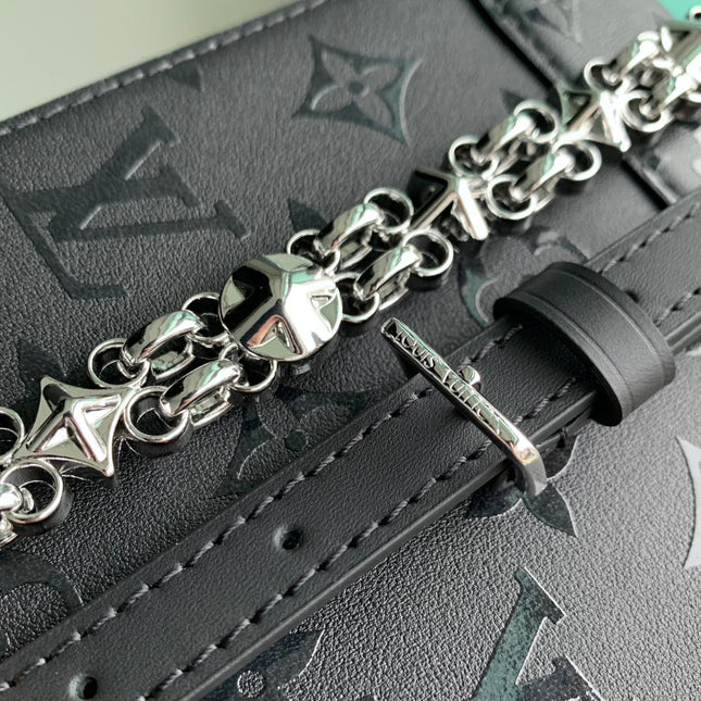 CAMERA BOX BAG 17 IN BLACK MONOGRAM EMBOSSED CALFSKIN SILVER CHAIN