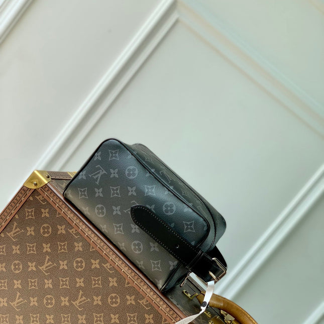 LOCKER DOPP KIT 23 IN BLACK MONOGRAM ECLIPSE CANVAS