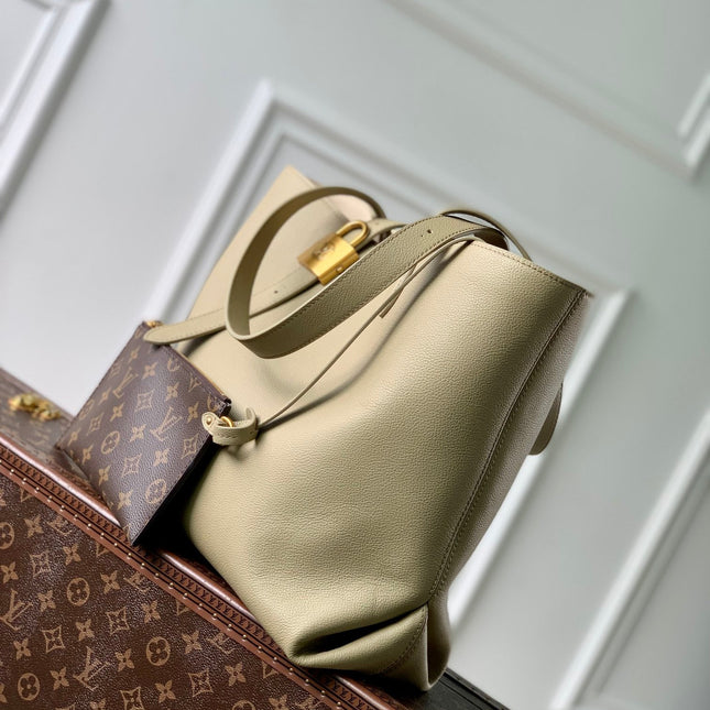 LOW KEY CABAS MM BAG 47 IN BASIL GREEN GRAINED CALFSKIN