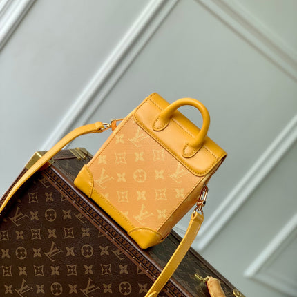 STEAMER 18 IN PEPPER ORANGE MONOGRAM HERITAGE CANVAS GOLD HARDWARE