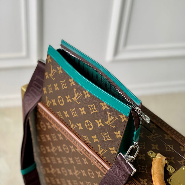 GASTON WEARABLE WALLET 18 IN BROWN MONOGRAM CANVAS MIX GREEN CALFSKIN