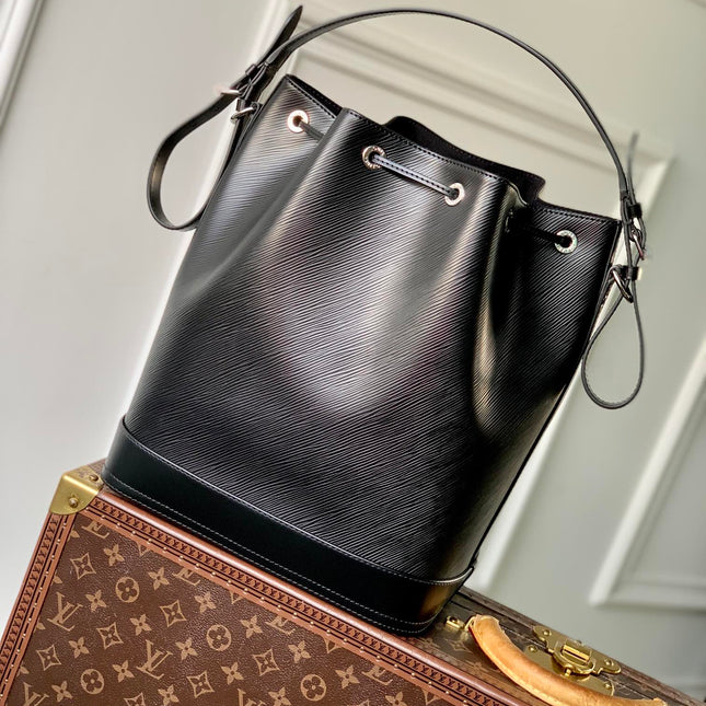 NOÉ MM 33 IN BLACK EPI LEATHER