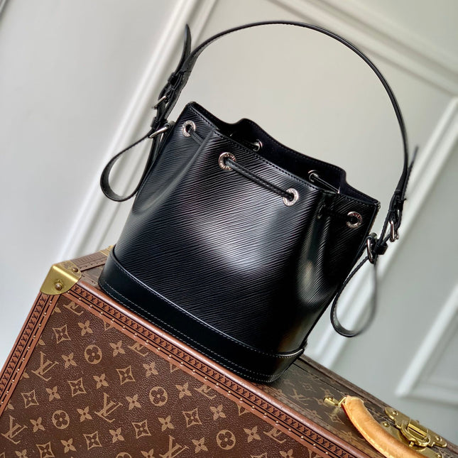 NOÉ BB 20 IN BLACK EPI LEATHER