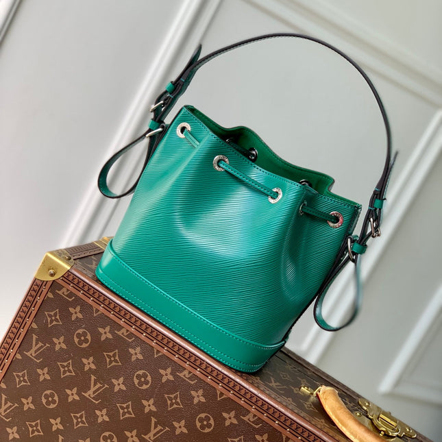 NOÉ BB 20 IN GREEN EPI LEATHER
