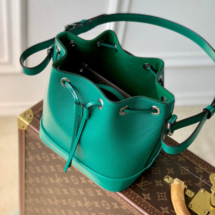 NOÉ BB 20 IN GREEN EPI LEATHER