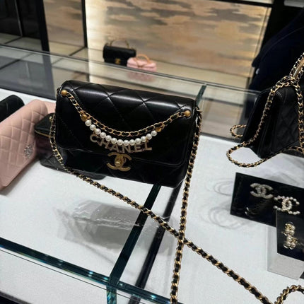 CC MINI 22 FLAP BAG IN BLACK CALFSKIN GOLD HARDWARE WITH PEARL CHAIN