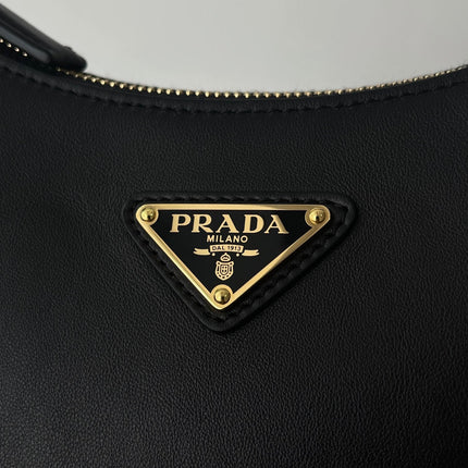 PRA ARQUÉ 22 SHOULDER BAG IN BLACK LEATHER