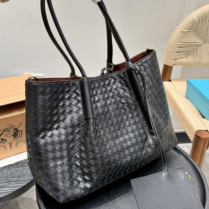PINACOTECA TOTE BAG 38 IN BLACK CALFSKIN