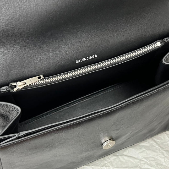 CRUSH SHOULDER BAG 31 IN BLACK CRUSHED CALFSKIN LEATHER STRAP SILVER HARDWARE