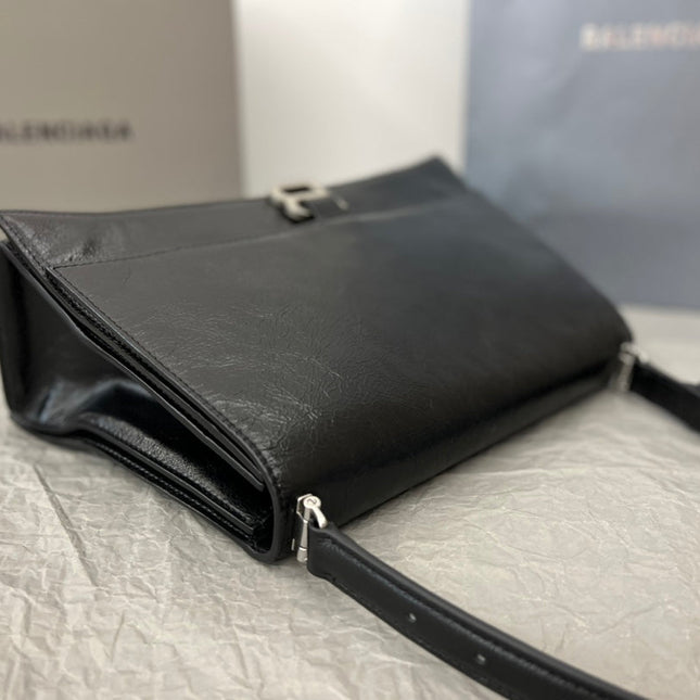 CRUSH SHOULDER BAG 31 IN BLACK CRUSHED CALFSKIN LEATHER STRAP SILVER HARDWARE