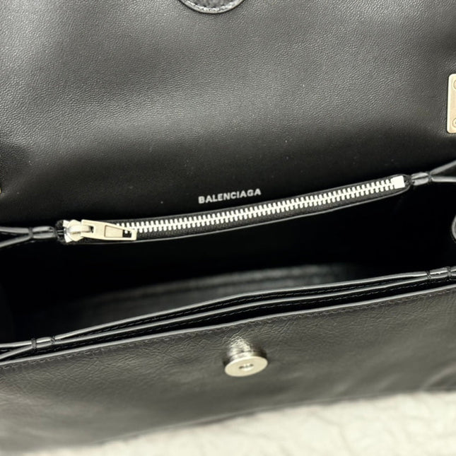 CRUSH SHOULDER BAG 25 IN BLACK CRUSHED CALFSKIN LEATHER STRAP SILVER HARDWARE