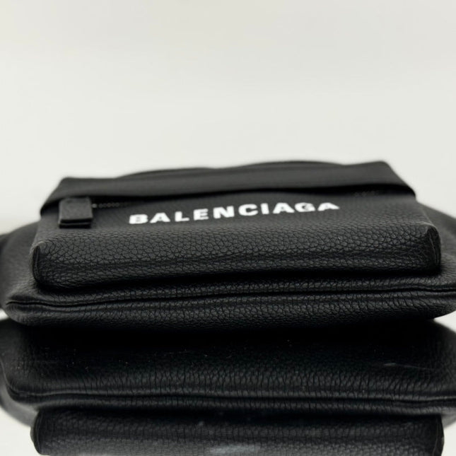 EVERYDAY BELTPACK 40 IN BLACK GRAINED CALFSKIN
