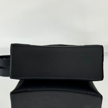 DOWNTOWN S CROSSBODY BAG 30 IN BLACK SOFT LAMBSKIN
