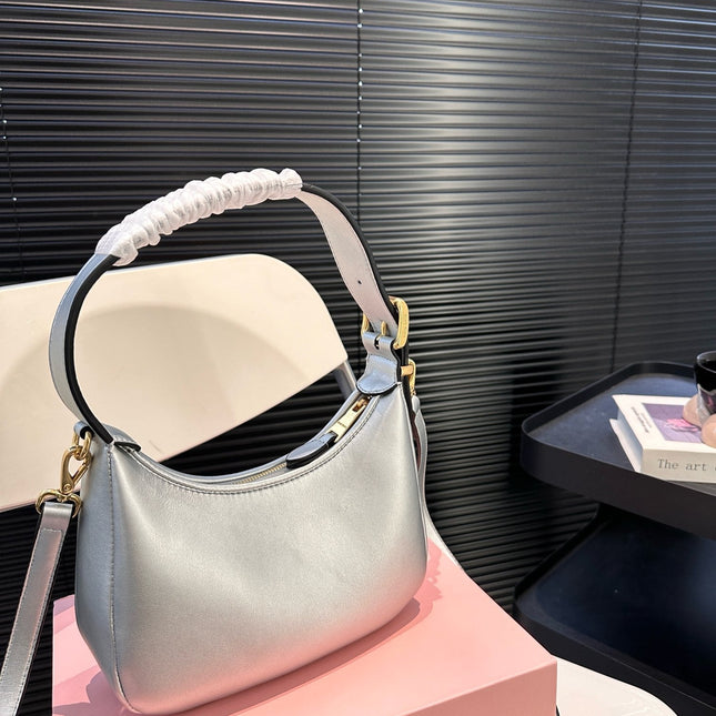 HOBO 22 BAG IN SILVER CALFSKIN