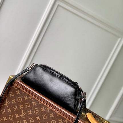 POCHETTE VIBE HANDBAG 25 IN BLACK LAMBSKIN BROWN COWHIDE AND COATED CANVAS TRIM