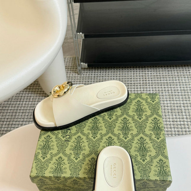 WOMEN'S SLIPPER IN WHITE CALFSKIN WITH GOLD HARDWARE