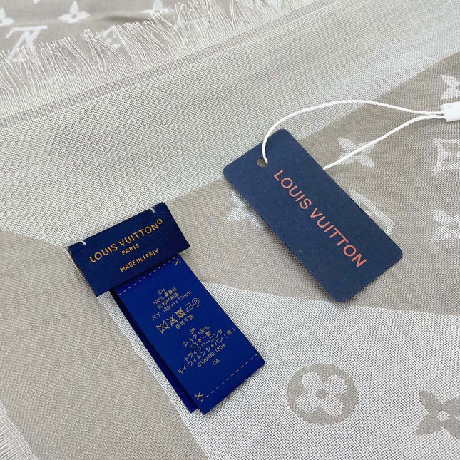 DUOGRAM SCARF 140 CM IN LIGHT GRAY SILK 396240