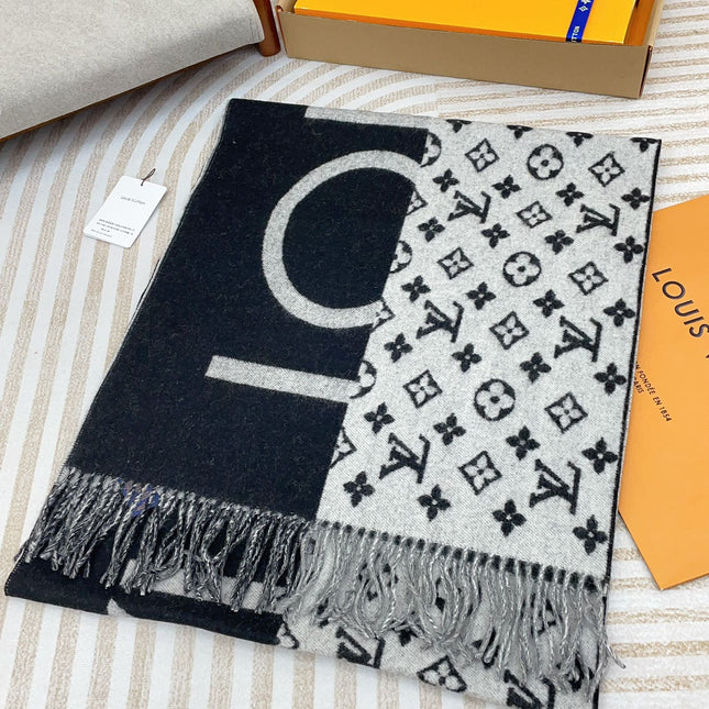 MONOGRAM SCARF 210 CM IN BLACK MIX WHITE CASHMERE 398283