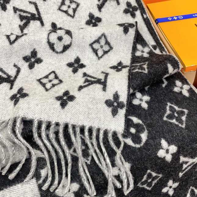 MONOGRAM SCARF 210 CM IN BLACK MIX WHITE CASHMERE 398283