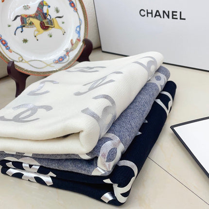 SCARF 190 CM IN WHITE CASHMERE WITH SILVER LOGO 401169