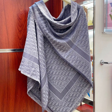 SQUARE SCARF 140 CM IN COOL GRAY WOOL AND SILK  408661