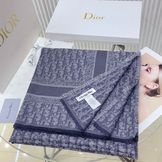 SQUARE SCARF 140 CM IN COOL GRAY WOOL AND SILK  408661