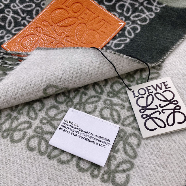ANAGRAM SCARF 140 CM IN GREEN FOREST WOOL 410214