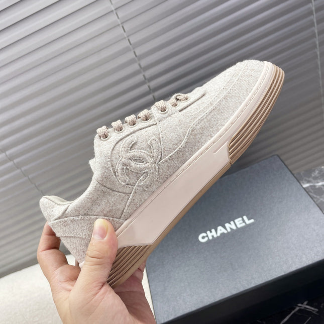 TRAINER SHOES IN ECRU TAN WOOL FABRIC