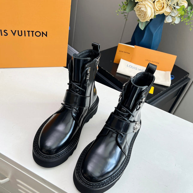 LV WOMEN'S BEAUBOURG ANKLE BOOT IN GLOSSY BLACK CALFSKIN