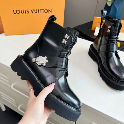 LV WOMEN'S BEAUBOURG ANKLE BOOT IN GLOSSY BLACK CALFSKIN