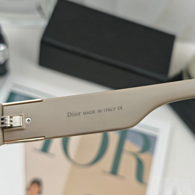 MONTAIGNE SUNGLASS 25157 IN ACETATE