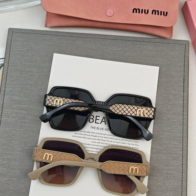 RUNWAY SQUARE SUNGLASSES 51130 IN ACETATE