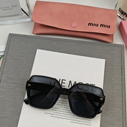 RUNWAY SQUARE SUNGLASSES 51130 IN ACETATE