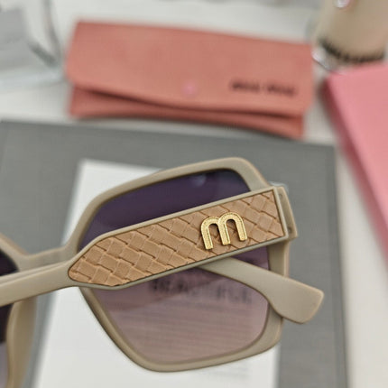 RUNWAY SQUARE SUNGLASSES 51130 IN ACETATE