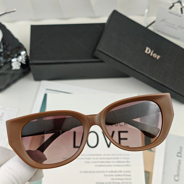 MONTAIGNE SUNGLASS 55119 IN ACETATE